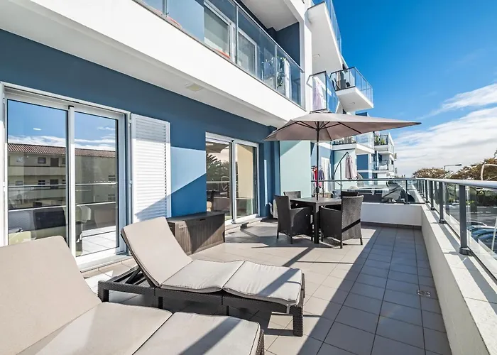 Blue Paradise Apartment